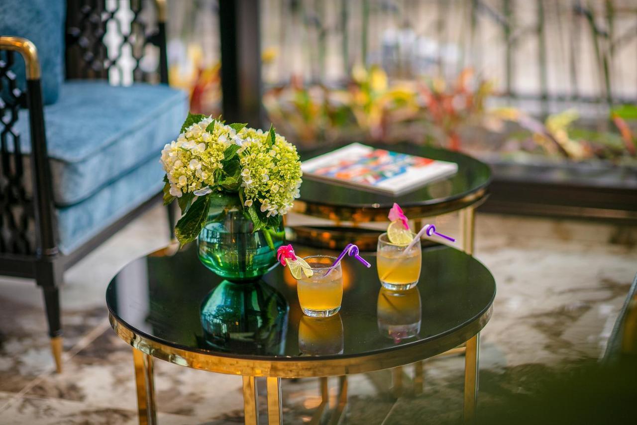 Grand Sunrise Palace Hoi An- A Luxury Indochine Hotel & Spa Exterior foto A coffee table