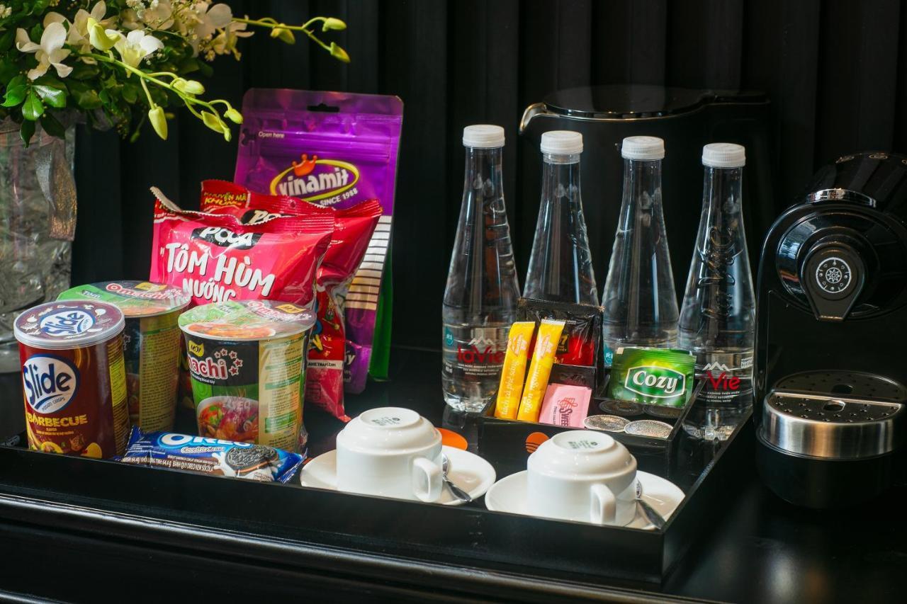 Grand Sunrise Palace Hoi An- A Luxury Indochine Hotel & Spa Exterior foto A typical hotel room amenity tray