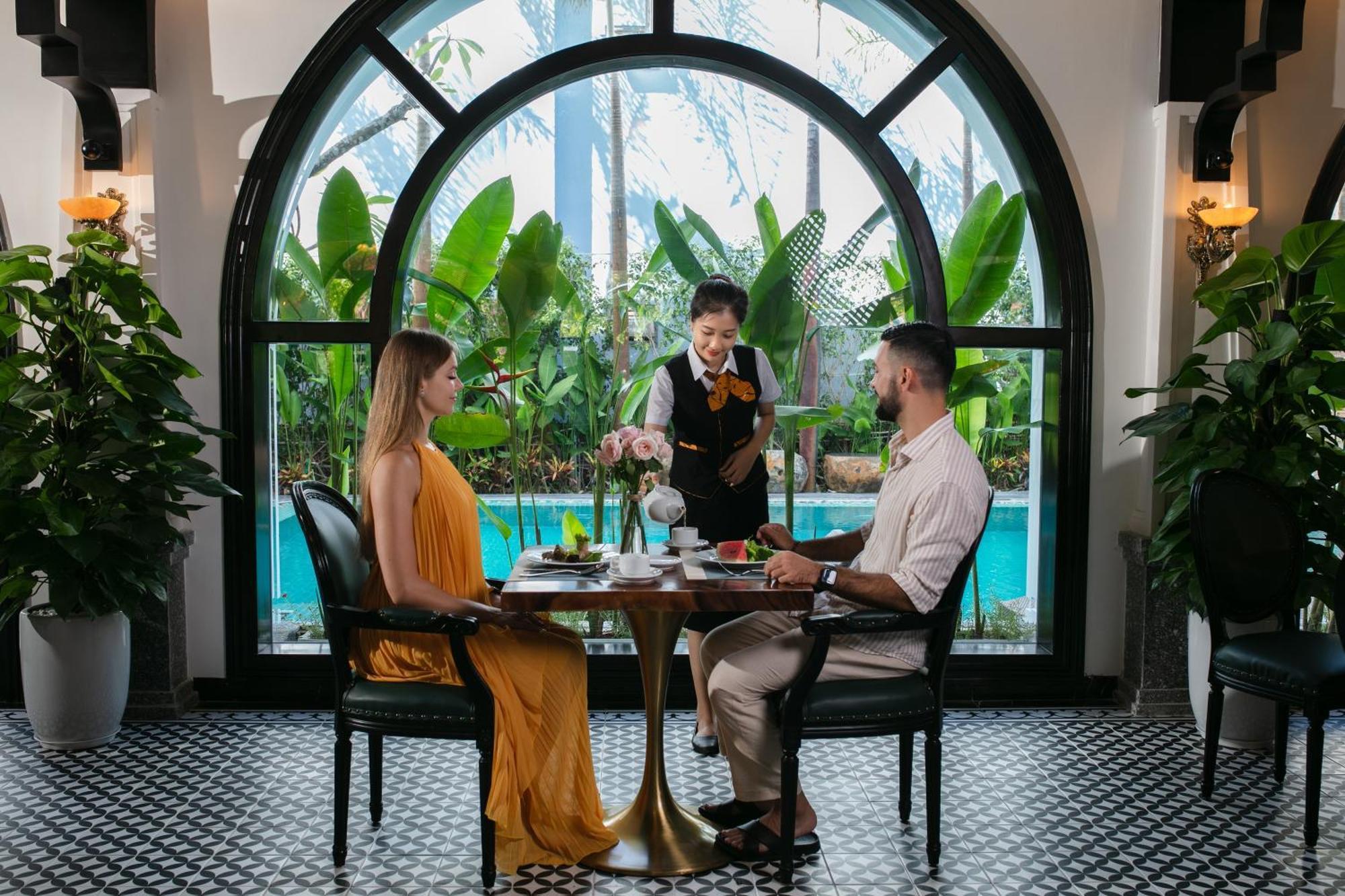 Grand Sunrise Palace Hoi An- A Luxury Indochine Hotel & Spa Exterior foto A restaurant in Marrakech, Morocco
