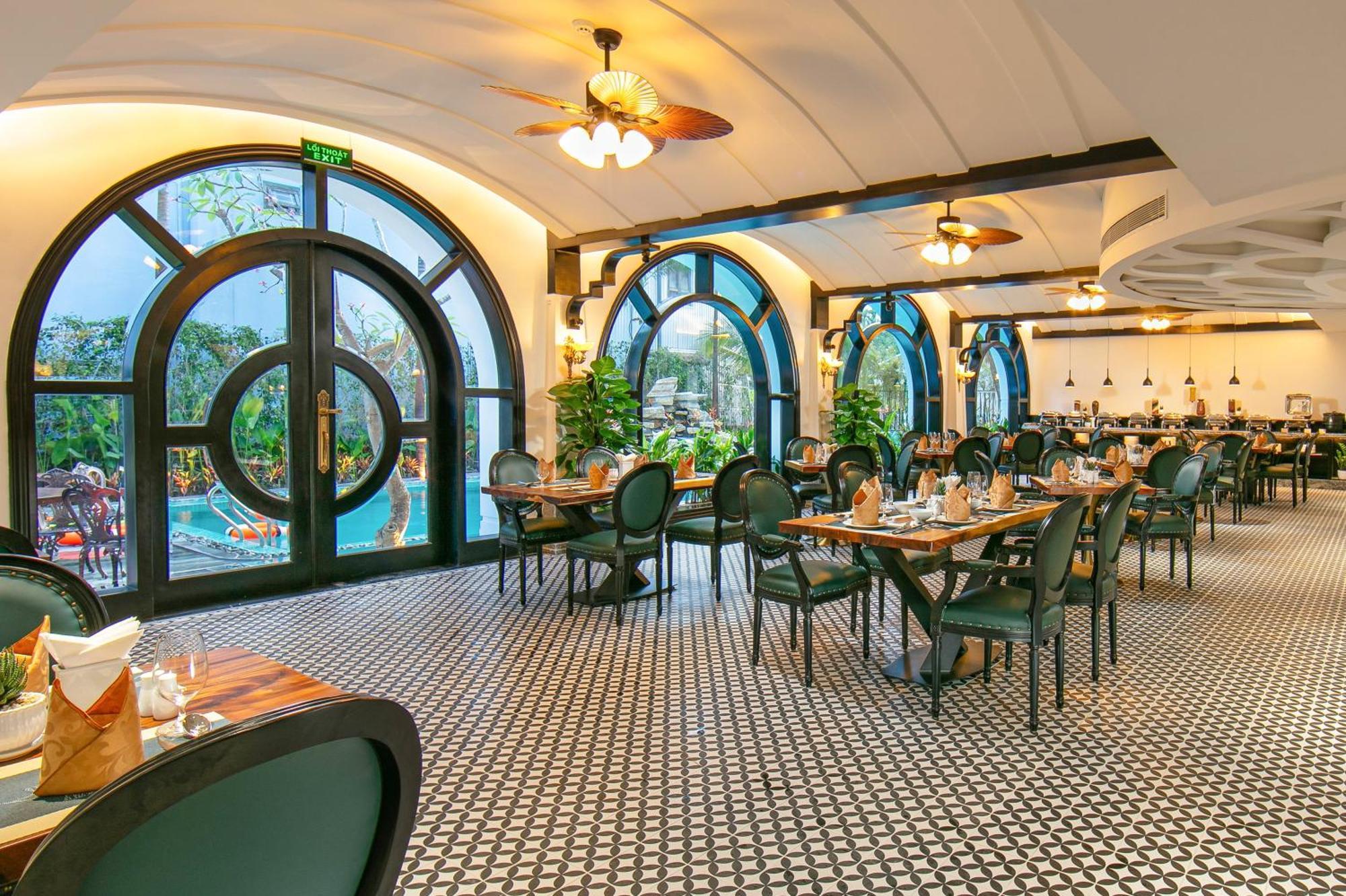 Grand Sunrise Palace Hoi An- A Luxury Indochine Hotel & Spa Exterior foto The restaurant's interior